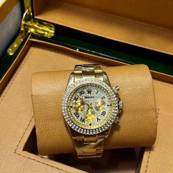 Vibepage Diamond Pavé Black Dial Two-Tone Luxury Edition – Iced-Out Statement Watch
