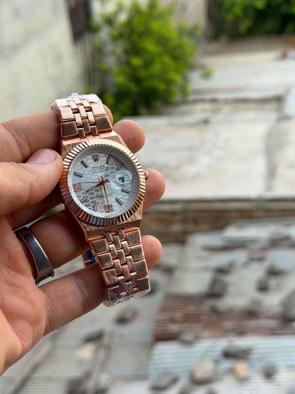 Vibepage Datejust Motif Edition – Classic Fluted Bezel Watch with Geometric Dial