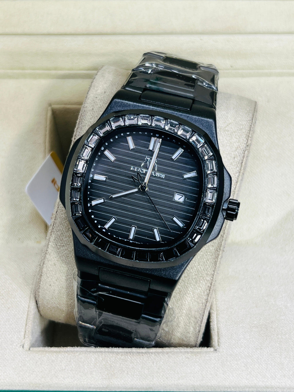 Vibepage Ruby Royale Gold – Luxury All-Gold Steel Watch with Ruby Gemstone Bezel & Ribbed Black Dial