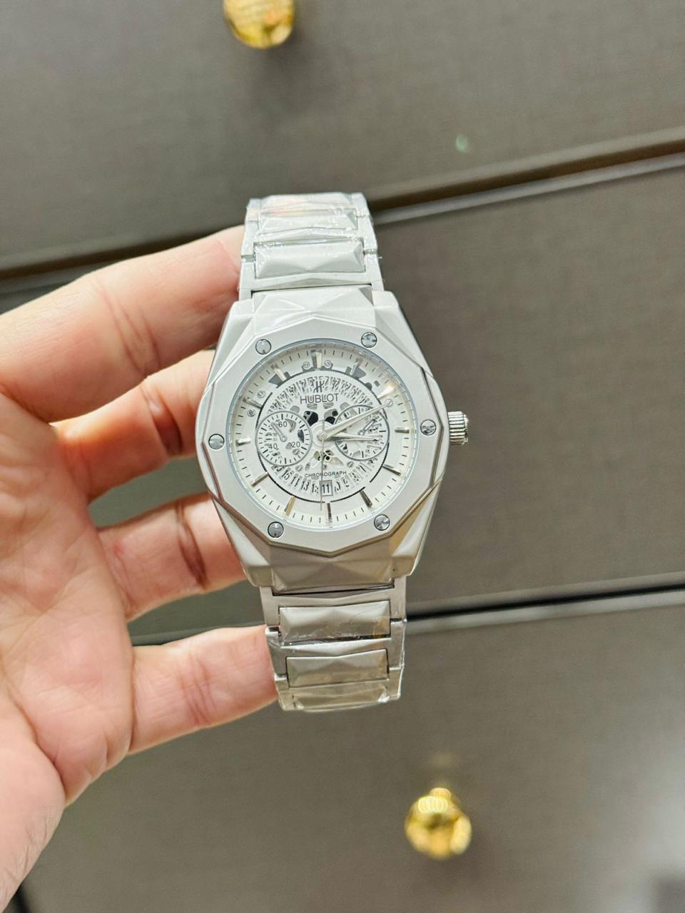 Vibepage Geometric Sculpted Chrono – Multi-Faceted Architectural Chronograph Watch