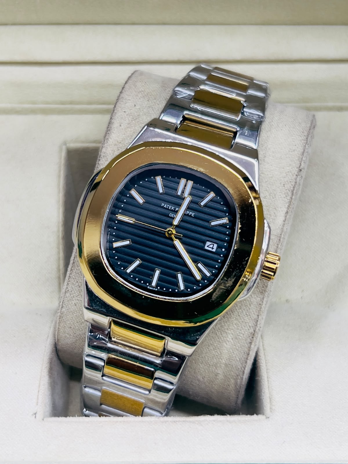 Vibepage Nautilus Horizon Executive – Iconic Rounded Octagon Porthole Watch