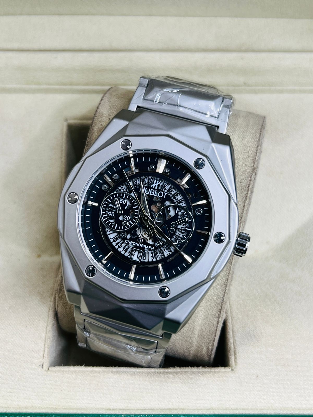 Vibepage Geometric Sculpted Chrono – Multi-Faceted Architectural Chronograph Watch