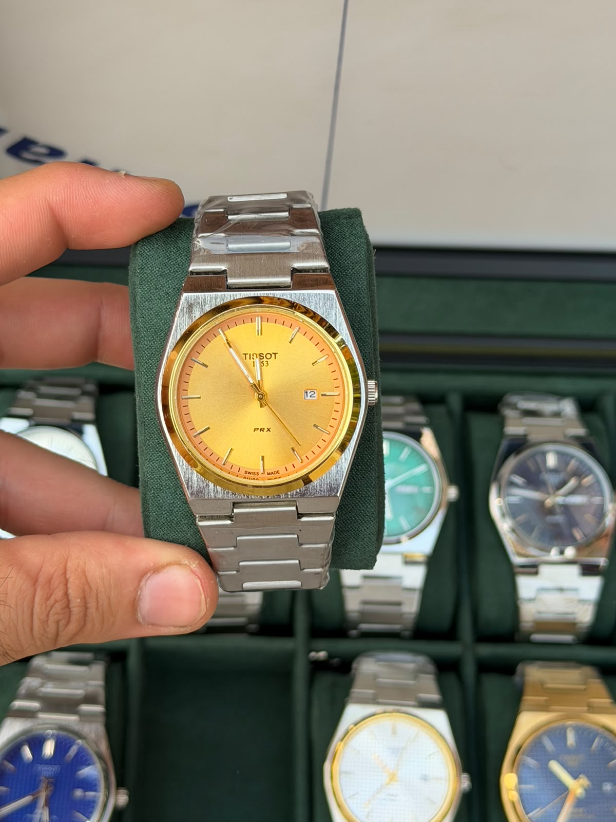 Vibepage Integrated Retro Executive – Classic Tonneau Case Watch with Integrated Link Bracelet