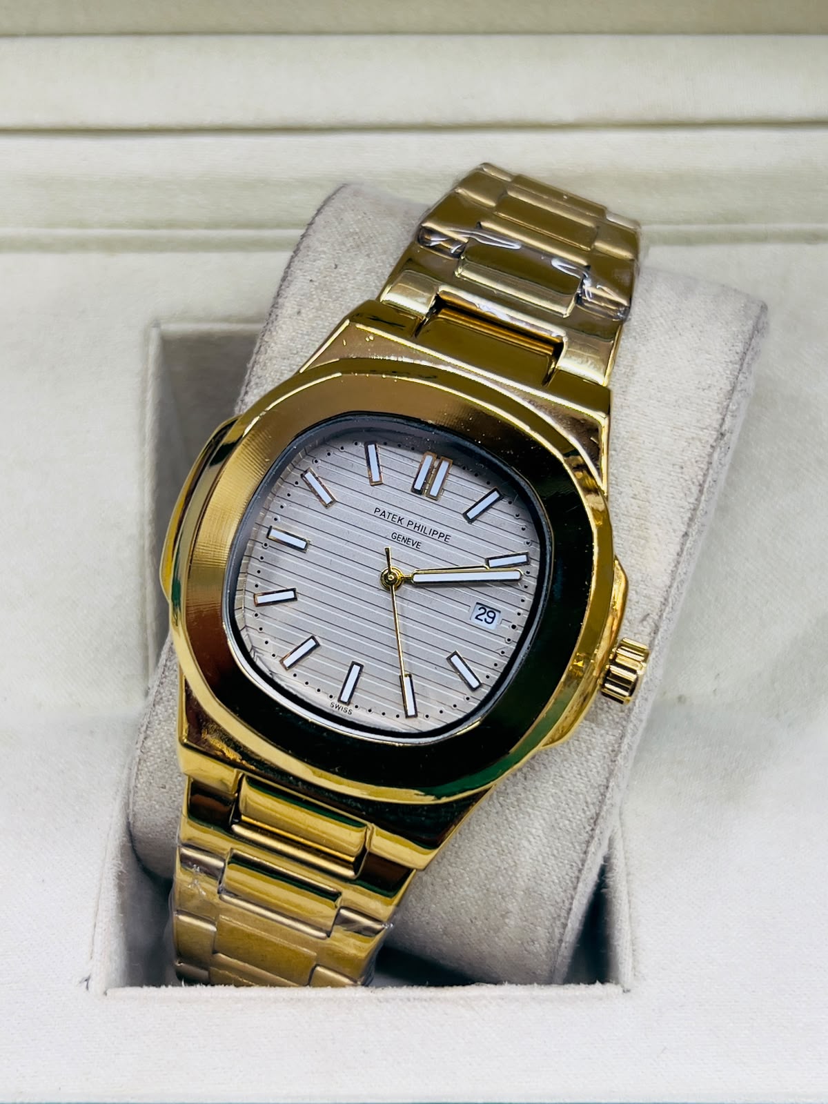 Vibepage Nautilus Horizon Executive – Iconic Rounded Octagon Porthole Watch